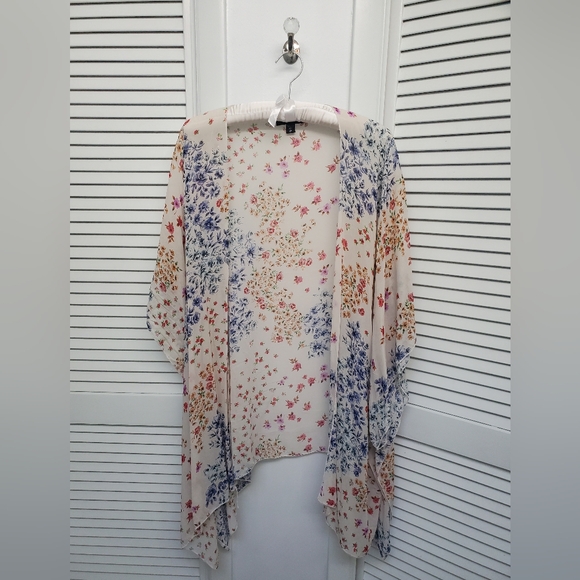 Karen Kane Multicolor Floral Ruana Topper NWOT 2X - Picture 1 of 12